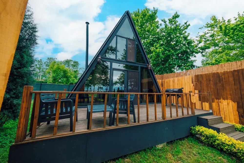 Classic Bungalov, Göl Manzaralı