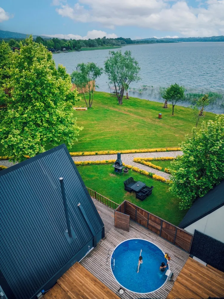 Comfort Bungalov, Göl Manzaralı