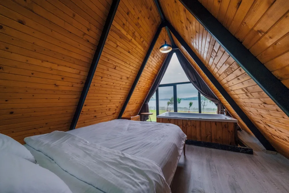 Comfort Bungalov, Göl Manzaralı