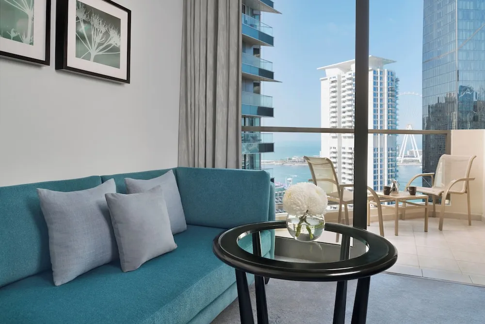 Deluxe Oda, 1 En Büyük (King) Boy Yatak, Balkon, Kısmi Deniz Manzaralı