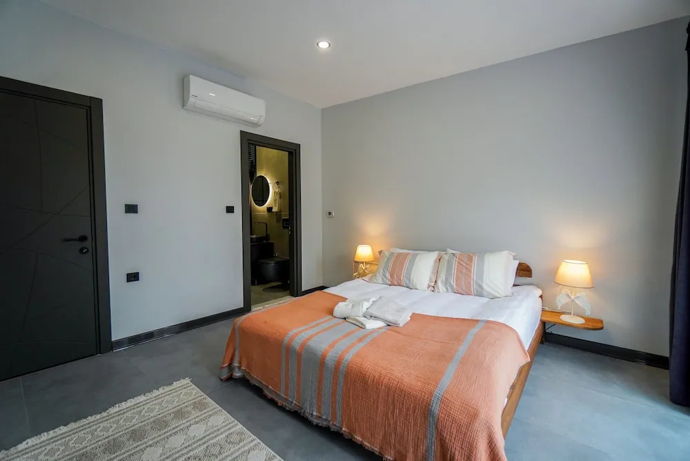 Deluxe Heated Pool Villa
