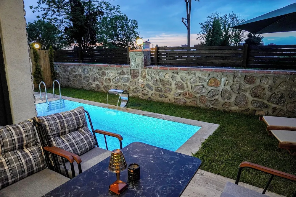 Deluxe Heated Pool Villa