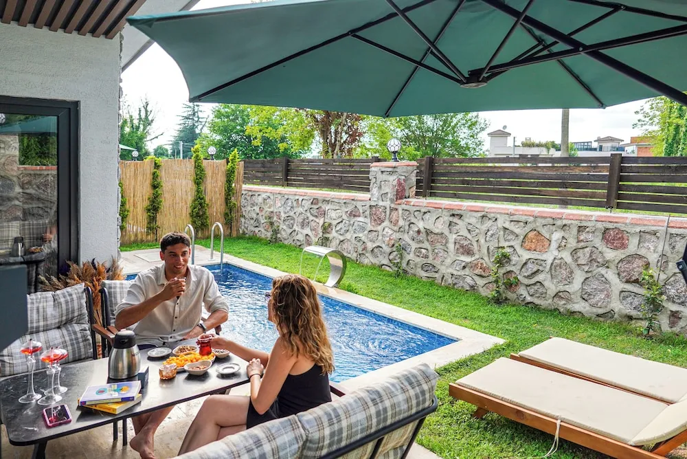 Junior Garden Heated Pool Villa