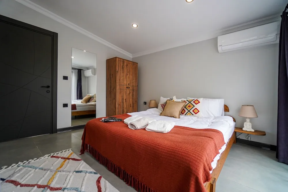 Junior Garden Heated Pool Villa