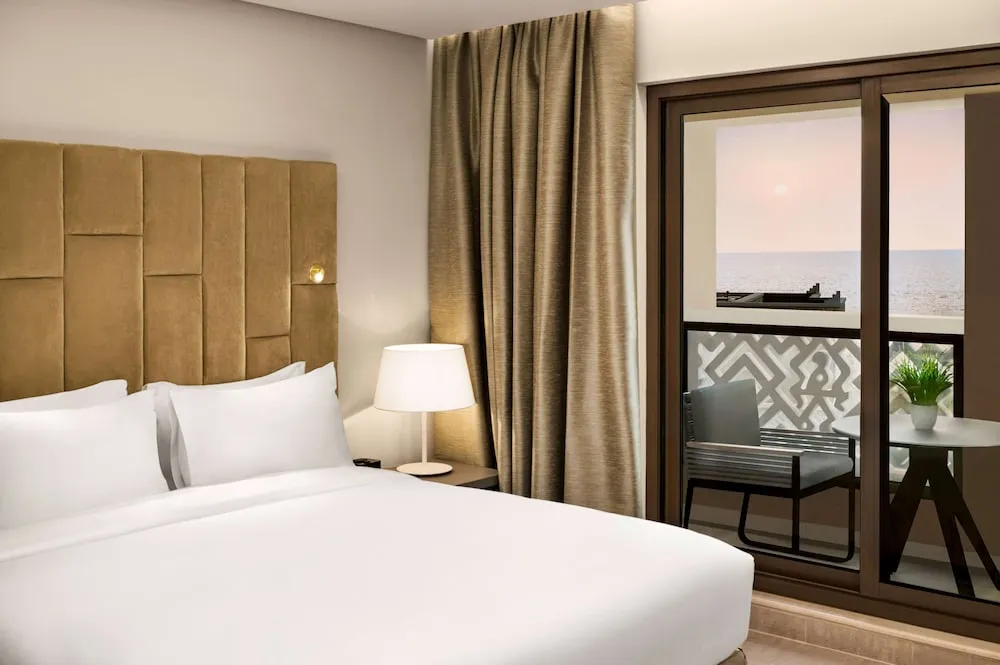 Deluxe Stüdyo Süit, 1 En Büyük (King) Boy Yatak (Private Beach Access, Skyline View)