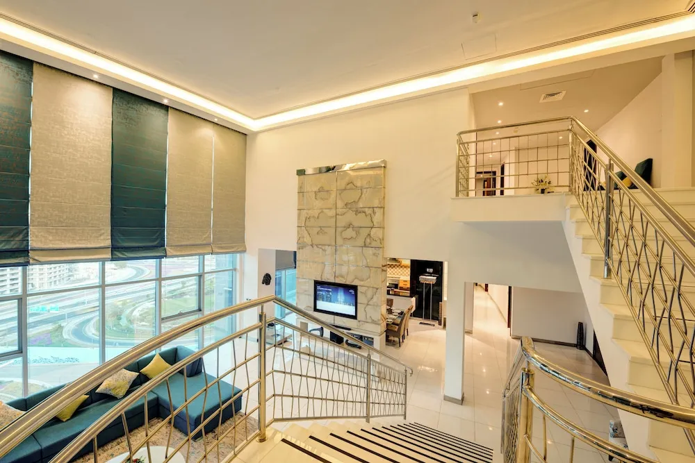 Çatı Katı Süiti (Penthouse)
