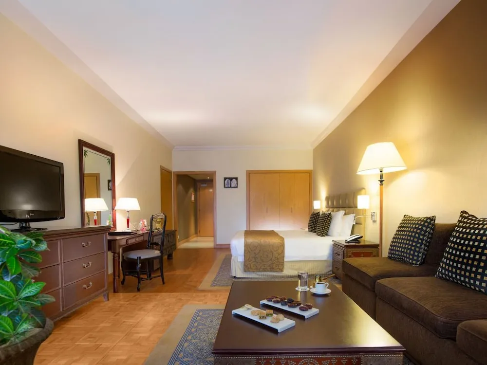 Family Süit (with Sheikh Zayed Road View)