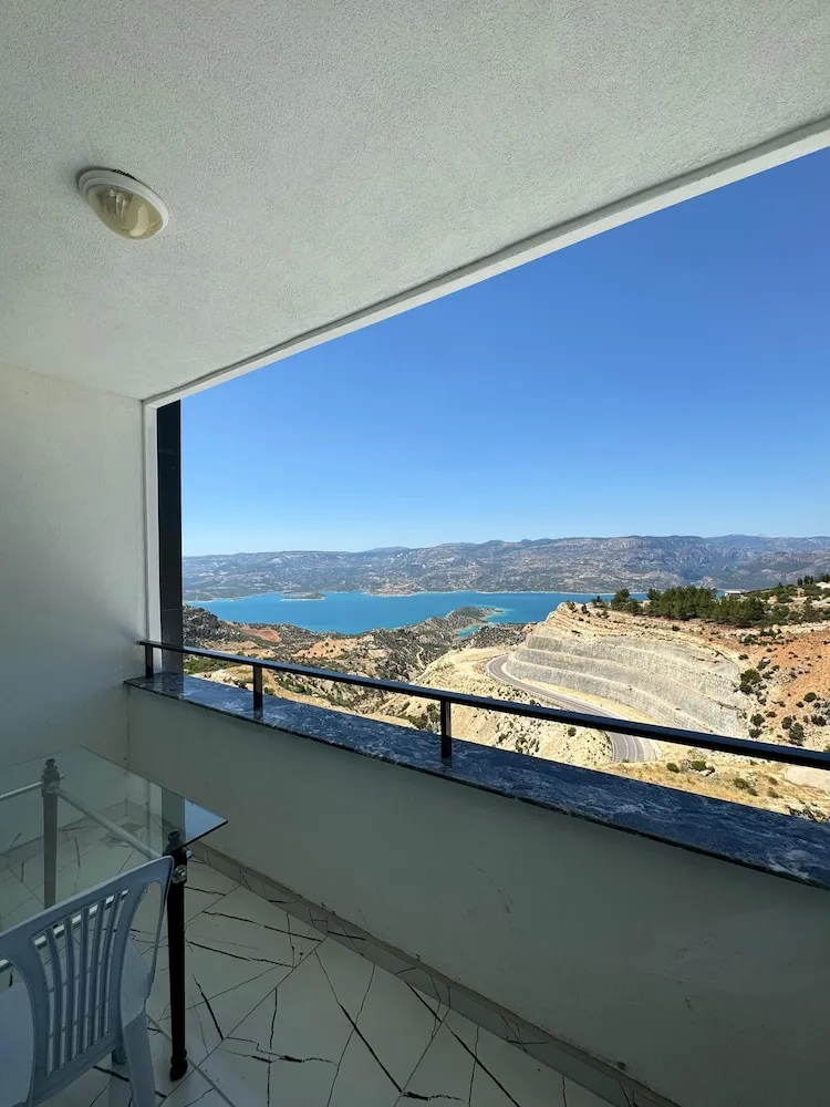 Luxury Süit, Balkon, Göl Manzaralı