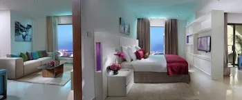 Ramada Hotel and Suites by Wyndham Dubai JBR