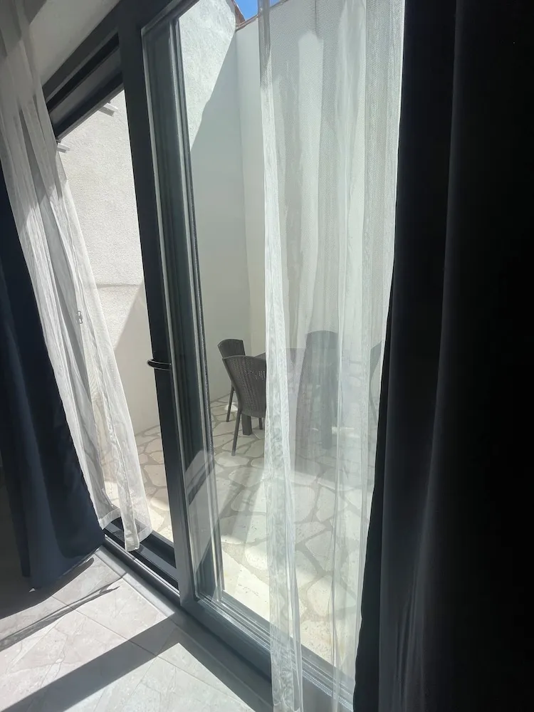 Standard Oda, Veranda