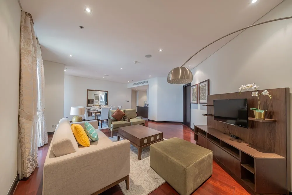 TWO BEDROOM APARTMENT ( RAN704)