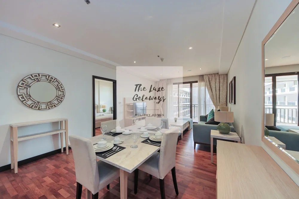 ONE BEDROOM APARTMENT (RAS605)