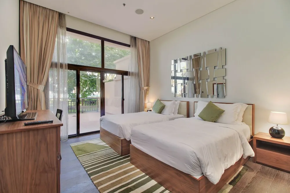 TWO BEDROOM APARTEMNT GROUND (RANG06)