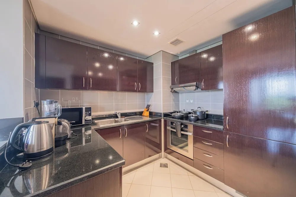 TWO BEDROOM APARTMENT (RAN 246)