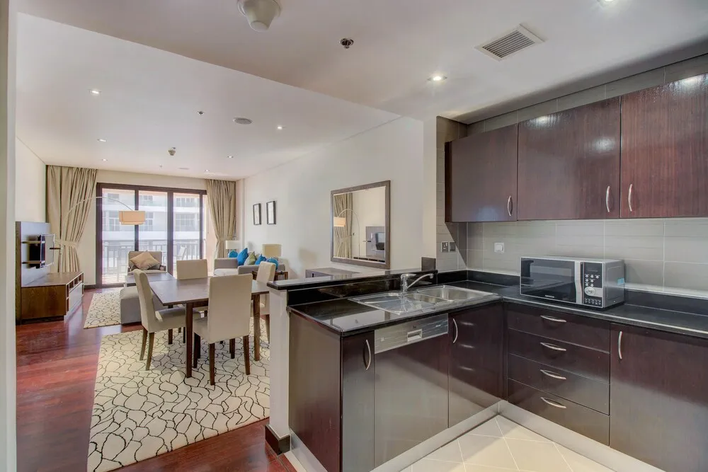 ONE BEDROOM (RAS506)
