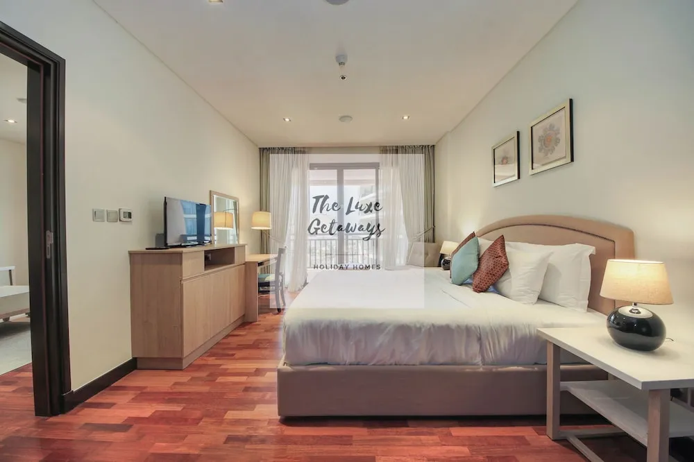 ONE BEDROOM (RAS506)