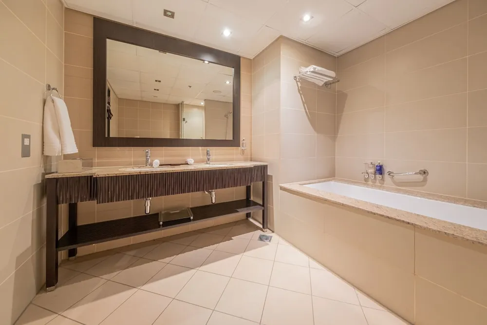 TWO BEDROOM APARTMENT (RAN 125)