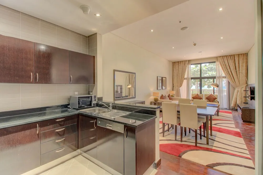 ONE BEDROOM GROUND LEVEL (RANG10)
