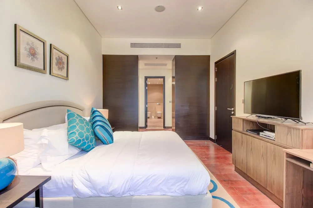 ONE BEDROOM GROUND LEVEL (RANG10)