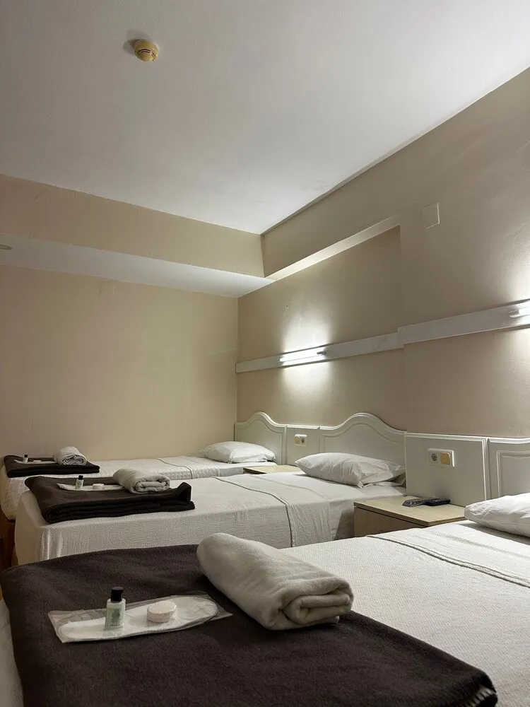 Economy Üç Kişilik Oda