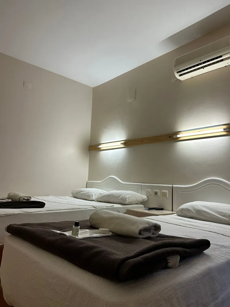 Economy Tek Büyük Yataklı Oda