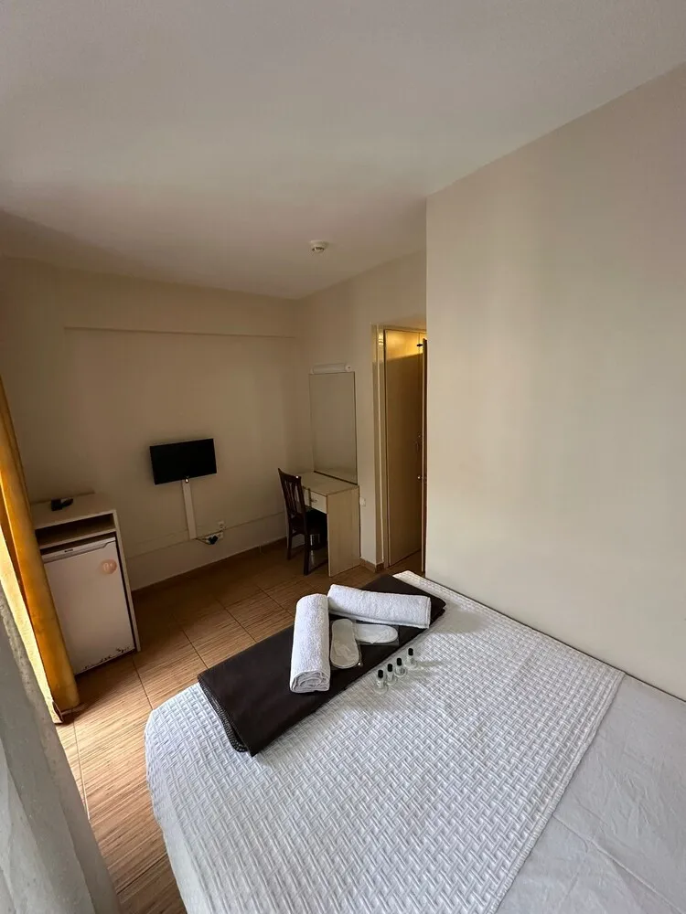 Economy Tek Büyük Yataklı Oda