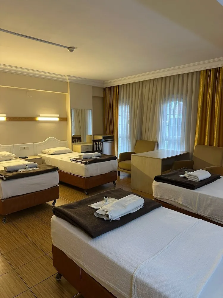 Standard Dört Kişilik Oda