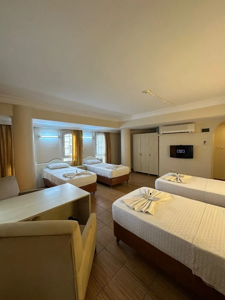 Standard Dört Kişilik Oda