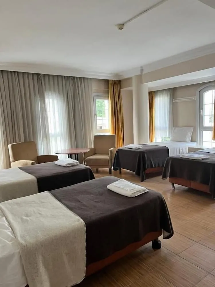 Standard Dört Kişilik Oda