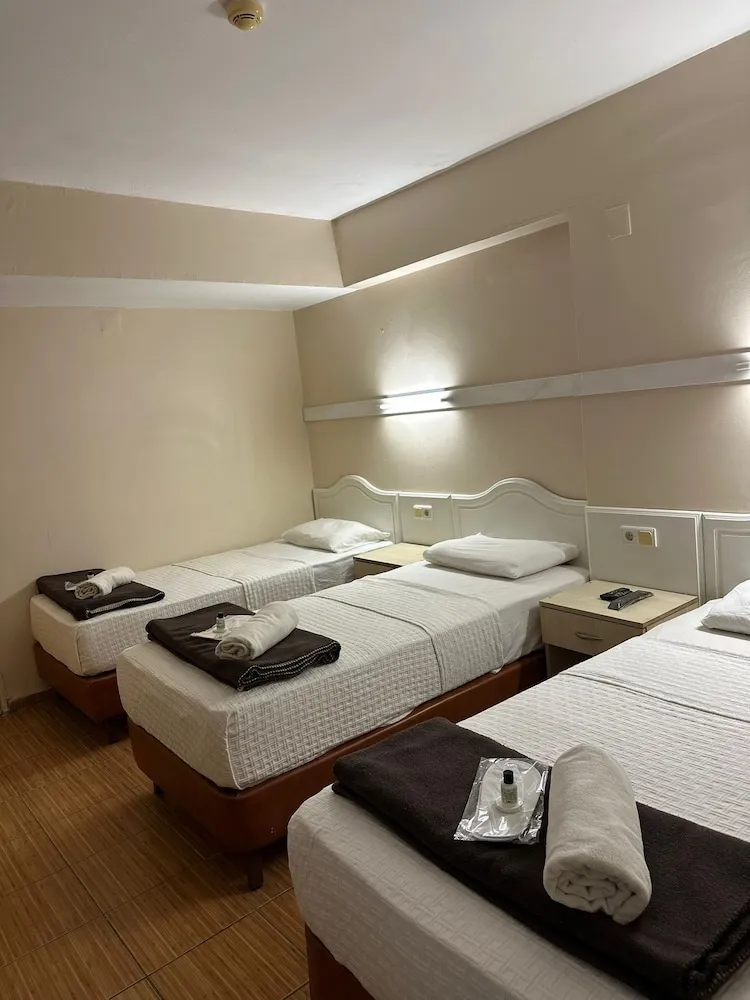 Standard Üç Kişilik Oda