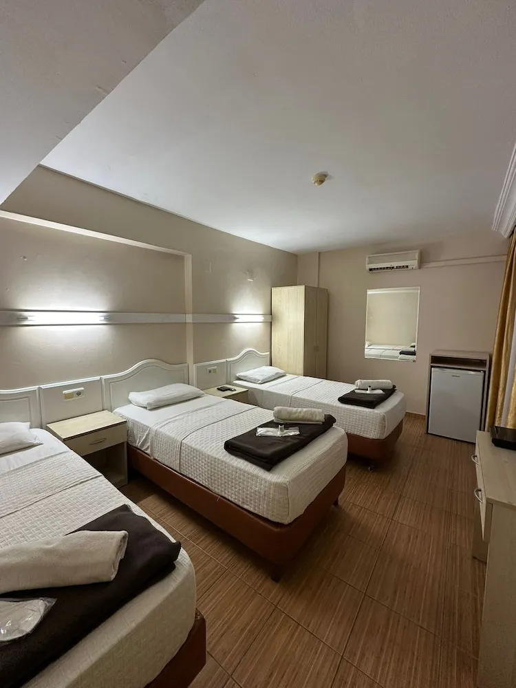 Standard Üç Kişilik Oda