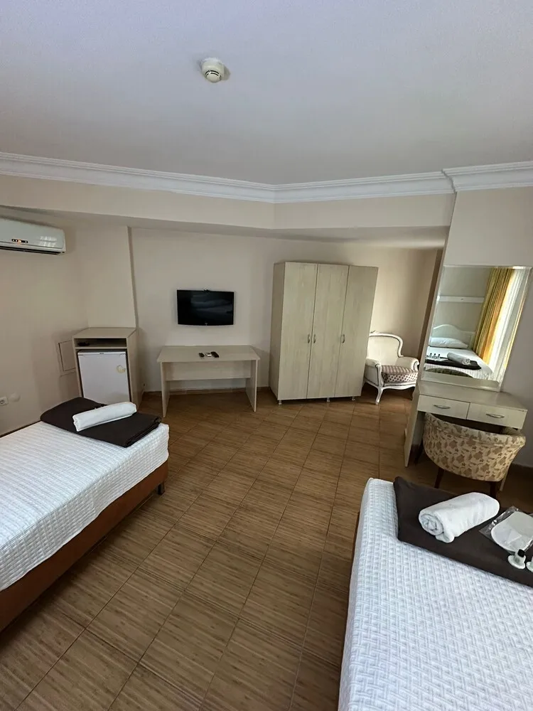 Family Üç Kişilik Oda