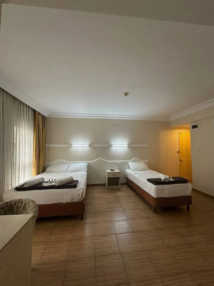 Family Üç Kişilik Oda