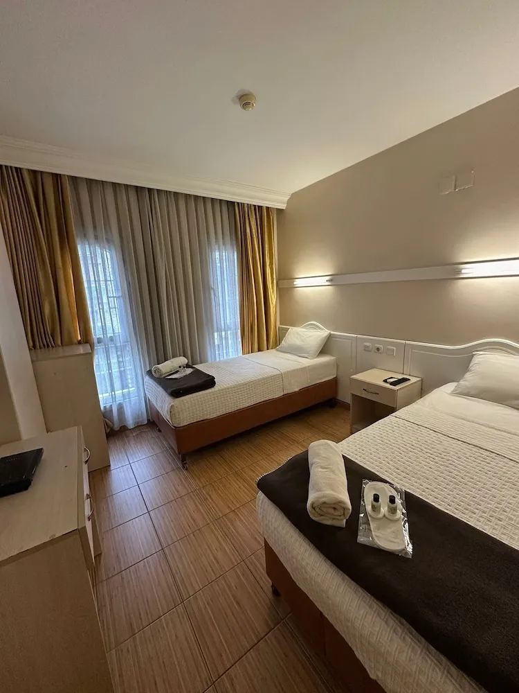 Family Üç Kişilik Oda