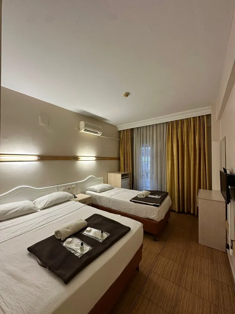 Family Üç Kişilik Oda