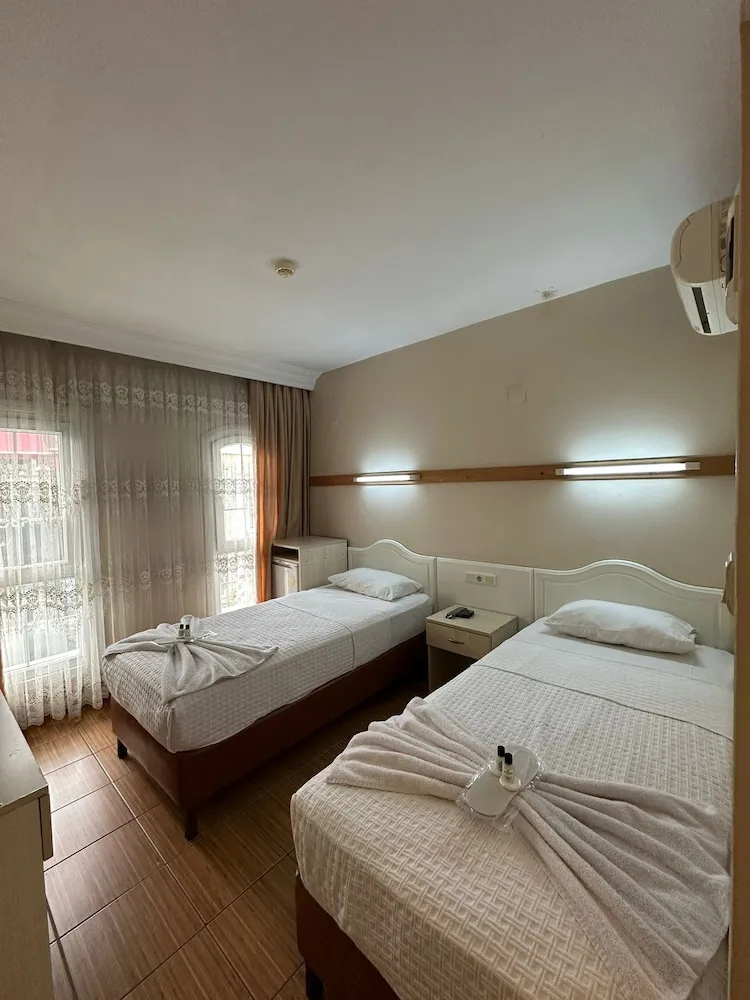 Standard İki Ayrı Yataklı Oda