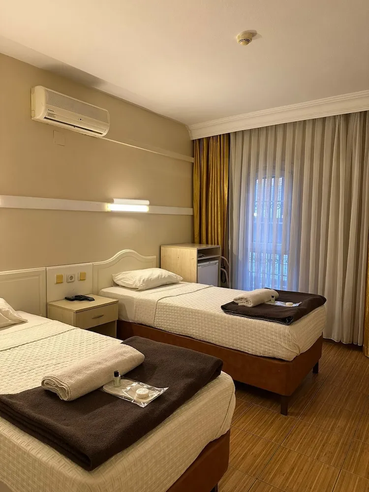 Standard İki Ayrı Yataklı Oda