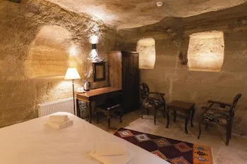 Memory Cave House