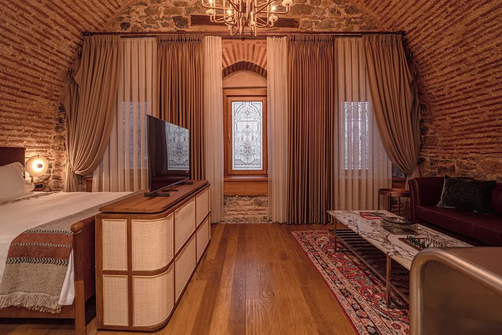 QUEEN SUITE