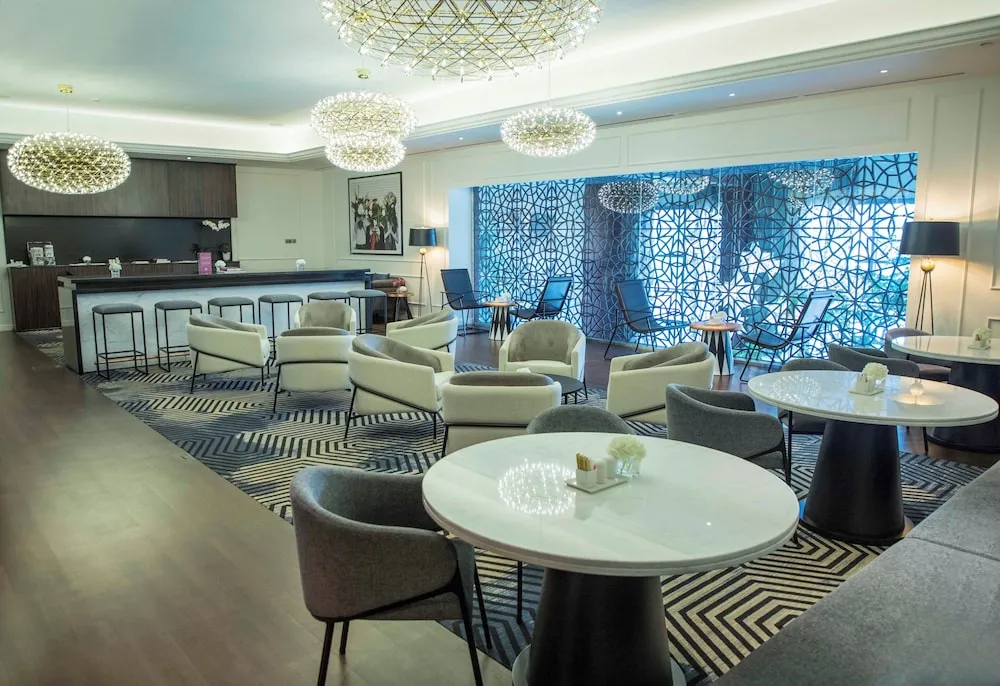 Club Oda, 1 En Büyük (King) Boy Yatak, Balkon, Kısmi Deniz Manzaralı
