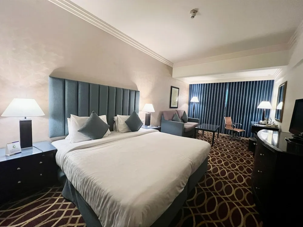 Deluxe Oda, 1 Büyük (Queen) Boy Yatak