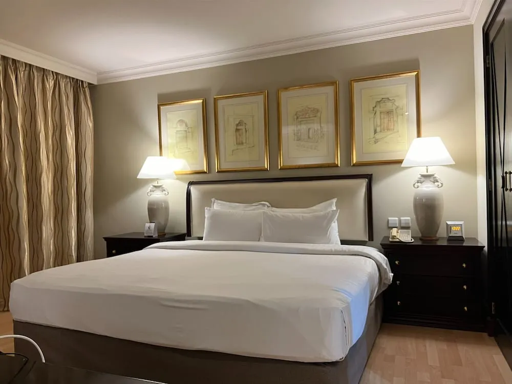 Deluxe Oda, 1 Büyük (Queen) Boy Yatak