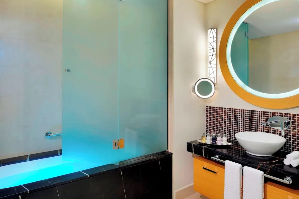 3 Bedroom Apartment, Skyline View