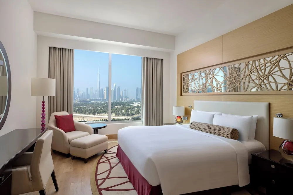 3 Bedroom Apartment, Skyline View
