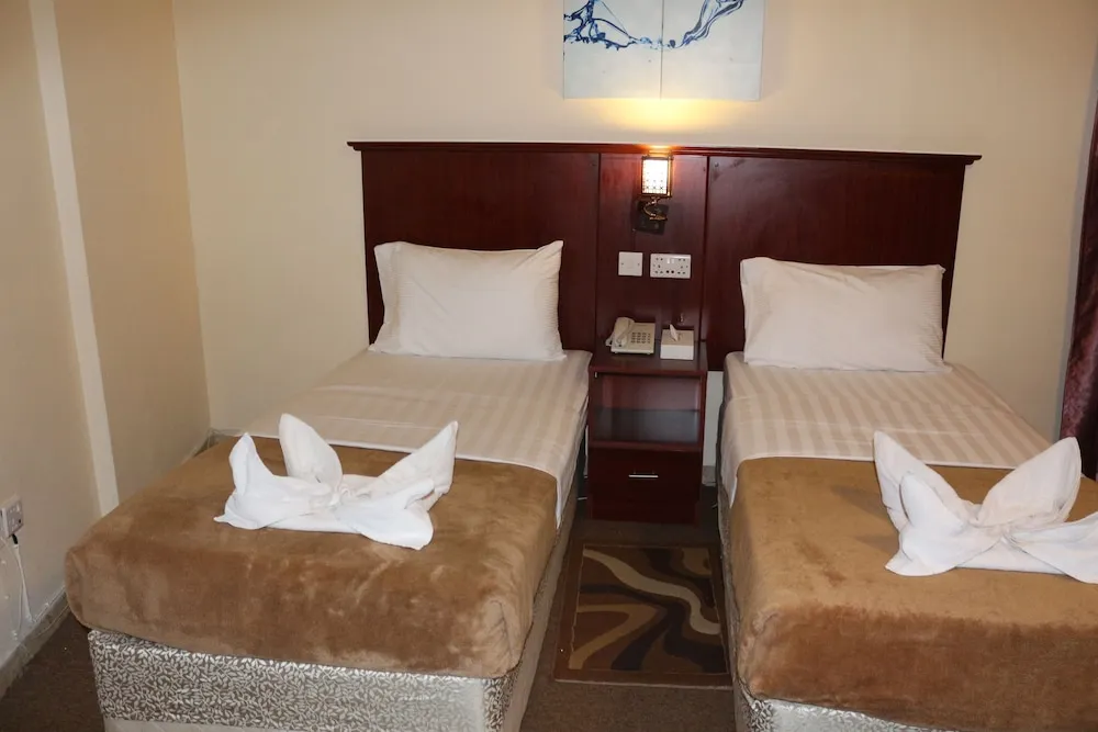 Standard Dört Kişilik Oda