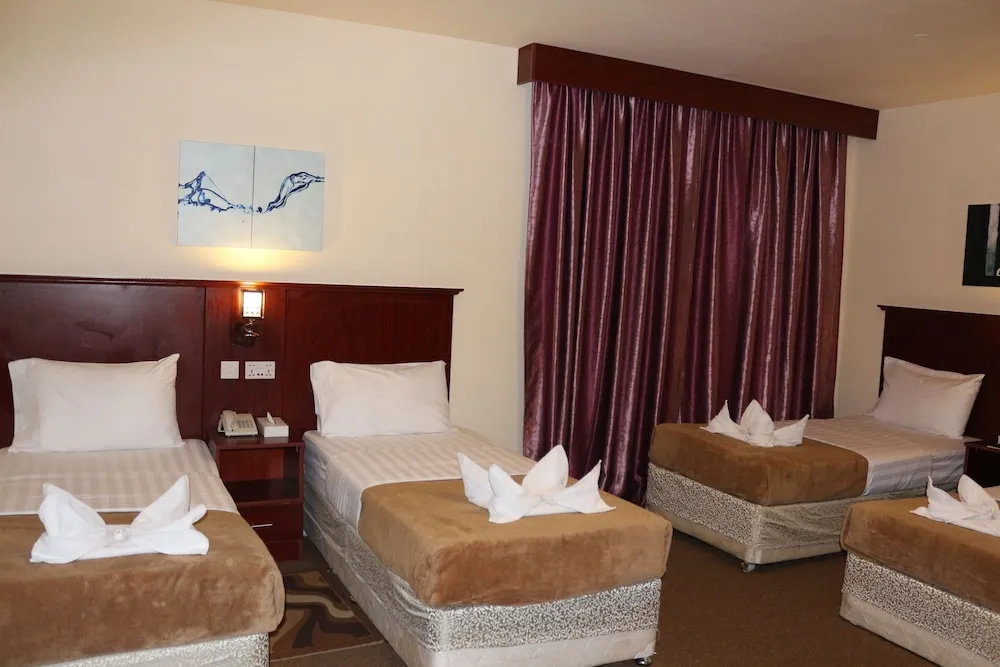 Standard Dört Kişilik Oda