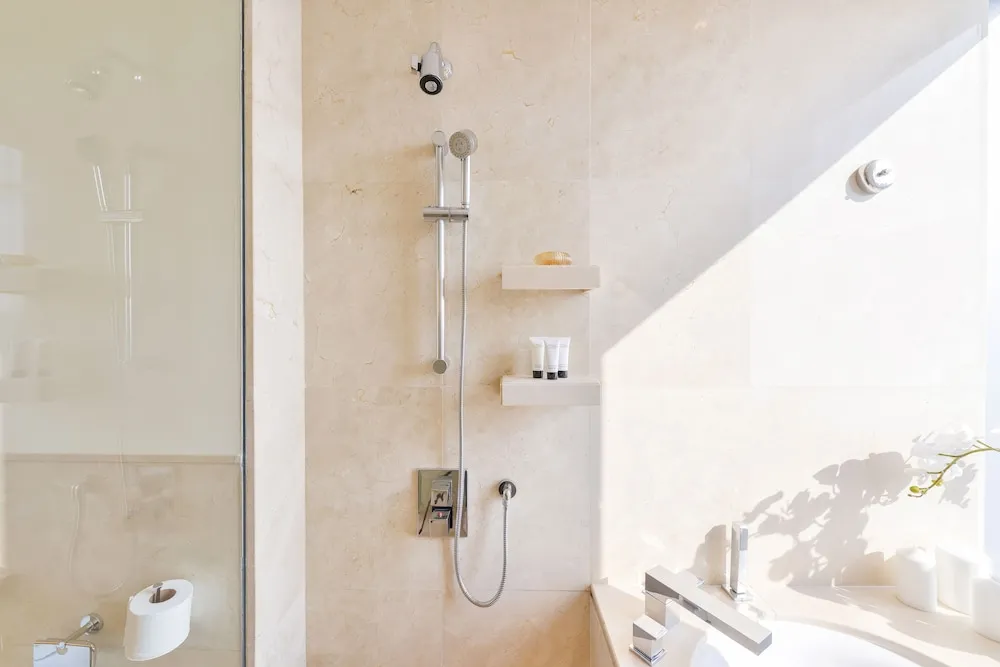 Deluxe Studio Suite