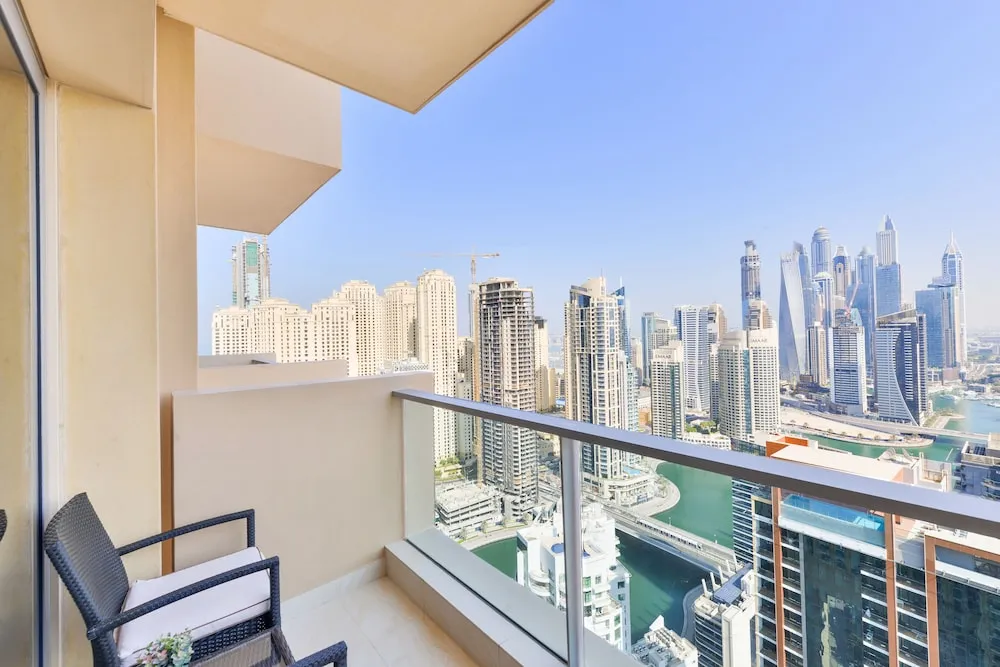 Deluxe 2BR Suite