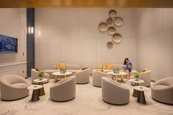 Oaks Liwa Heights Suites