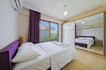 Talia deniz manzaralı 4 odalı lüks Villa